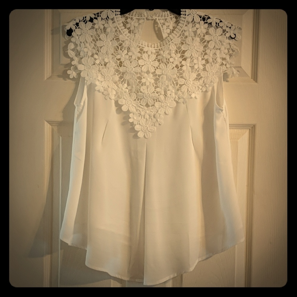 Milumia White Flower Shirt